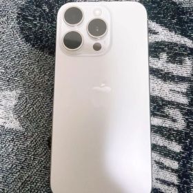 iPhone15 pro 256GB ホワイトチタニウム