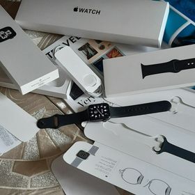 アップルウォッチ(Apple Watch)の～100%～ 箱有 Apple Watch SE 40mm アップルウォッチ(腕時計)
