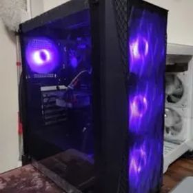 ゲーミングデスクトップ: i7-6700 RAM 16GB GTX1060