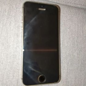 iPhone SE Space Gray 32 GB au