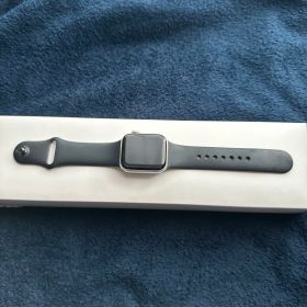 Apple Watch SE 40mm シルバーアルミニウム