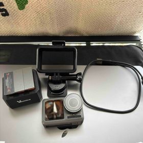 ディージェイアイ(DJI)の【電池3個付き】DJIオズモアクション【ご相談でお値下げ可能】(ビデオカメラ)