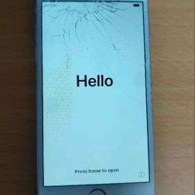 Apple iPhone 6 シルバー 本体