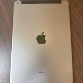 iPad 第8世代 セルラーモデル 32GB