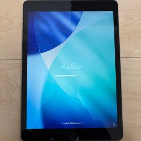 【極美品】iPad 第8世代 32GB スペースグレイ