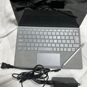 Surface Pro7 充電器・キーボード付き
