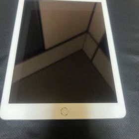 Apple iPad (第6世代) シルバー