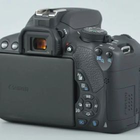 【中古】Canon キヤノン EOS Kiss X7i EF-S 18-135 IS STM レンズキット 元箱付き