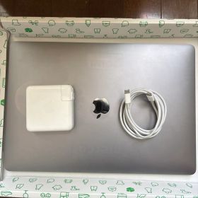 MacBook Pro (15-inch, 2016) space grey