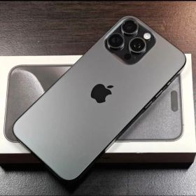 Apple iPhone15ProMAXグレー 本体