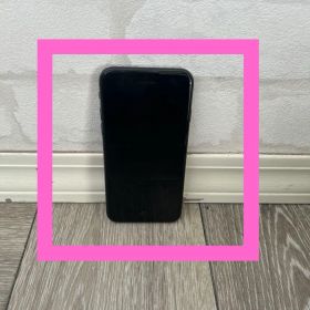 iPhone 8ブラック 本体