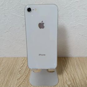 ◆Apple iPhone 8 ◆ホワイト ◆箱・説明書付き