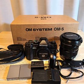 OM SYSTEM OM-5 ミラーレス一眼 本体とレンズ