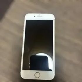 Apple iPhone 7 ゴールド