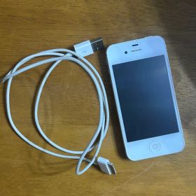 Apple iPhone 4sホワイト 充電ケーブル付き