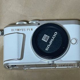 展示品 OLYMPUS PEN E-PL10 ホワイト ダブルズームキット
