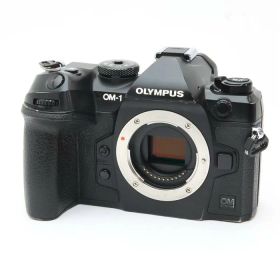 【中古】 《並品》 OM SYSTEM OM-1 ボディ 【ファインダー接眼レンズイメージセンサーフィルターマウント留めビス部品交換/各部点検済】 [ デジタルカメラ ]