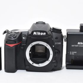 【返品保証】★極上美品★ ショット数回3061回！ニコン Nikon D7000 ボディ #09260130