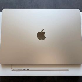 M2 MacBook Air 15インチ 8GB/512GB バッテリー100%