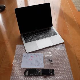 ジャンク Apple MacBook Air A1932 2018 部品取り 2