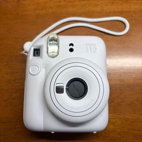 instax mini 12 ホワイト カメラ本体