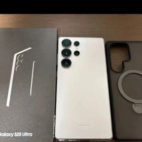 Galaxy S25 Ultra ホワイト ケース付き