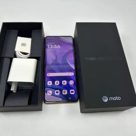 美品 MOTOROLA razr 50 ultra 256GB アメリカ版