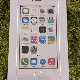 Apple iPhone 5s 32GB シルバー 背面カメラNG