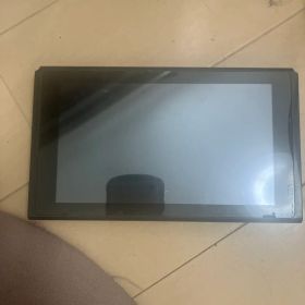 Nintendo Switch 本体 画面に傷あり