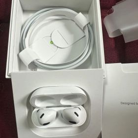 アップルairpods第三世代正規品