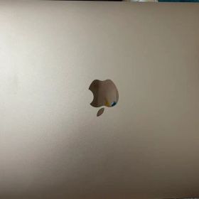 ●MacBook Air 本体 ゴールド