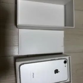 iPhone 7 シルバー 128GB 本体のみ