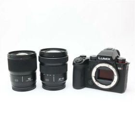 【中古】 《美品》 Panasonic LUMIX S5II ダブルレンズキット DC-S5M2W ブラック [ デジタルカメラ ]
