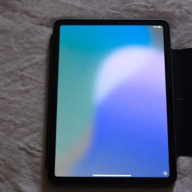 Apple iPad Air M2 11インチ128G バッテリー95%箱あり