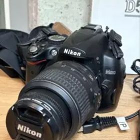 美品 Nikon D5000 デジタル一眼レフ