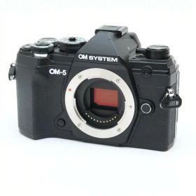 【中古】 《美品》 OM SYSTEM OM-5 ボディ ブラック 【背面ラバー部品交換/各部点検済】 [ デジタルカメラ ]