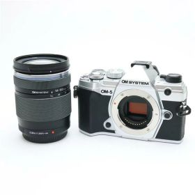【中古】 《並品》 OM SYSTEM OM-5 14-150mm II レンズキット シルバー [ デジタルカメラ ]