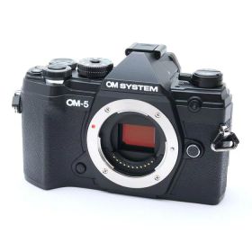 【中古】 《美品》 OM SYSTEM OM-5 ボディ ブラック [ デジタルカメラ ]