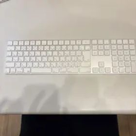Apple純正 Magic Keyboard（テンキー付き）- 日本語（JIS）