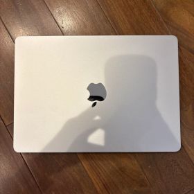 【美品】MacBookAir2025 13インチ M4 256GB