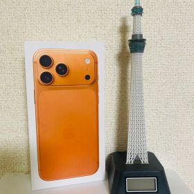 iPhone コズミックオレンジ色のiPhone 17 pro max 1TB