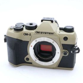 【中古】 《美品》 OM SYSTEM OM-5 Mark II ボディ サンドベージュ サンドベージュ [ デジタルカメラ ]