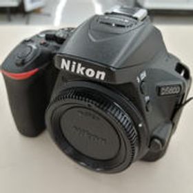 デジタル一眼レフ D5600 ボディ NIKON