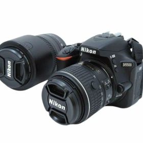 ★【中古品】Nikon / ニコン デジタル一眼レフカメラ D5500 ダブルズームキット ブラック 【バッテリー互換品】