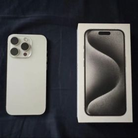 Apple iPhone15pro 256GBホワイトチタニウムsimフリー