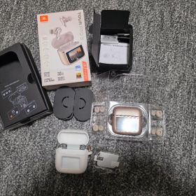 JBL TOUR PRO3 ラテ ワイヤレスイヤホン、本体カバー、画面フィルム