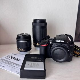 【美品】Nikon D5600 デジタル一眼レフカメラ（レンズ2本付）