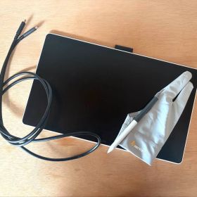 Wacom One 液晶ペンタブレット 14 手袋付き 【箱無し】【売れて…泣】