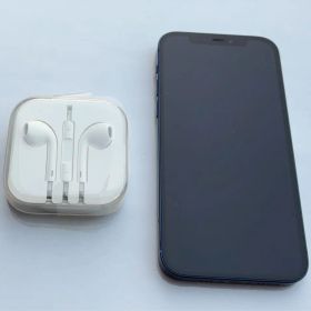 美品Apple iPhone 12 64G ブルーと新品Apple純正イヤホン