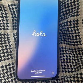 Apple iPhone 12 ブラック